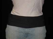Load image into Gallery viewer, Insulin Pump Belt, Dexcom Belt, Smartphone Pouch, tallygear tummietote Belt-BLACK