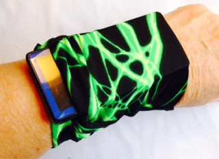 Arm/Leg Pocket for Dexcom/Omnipod/Insulin Pump/Smartphone w/optional window-Green Lightning